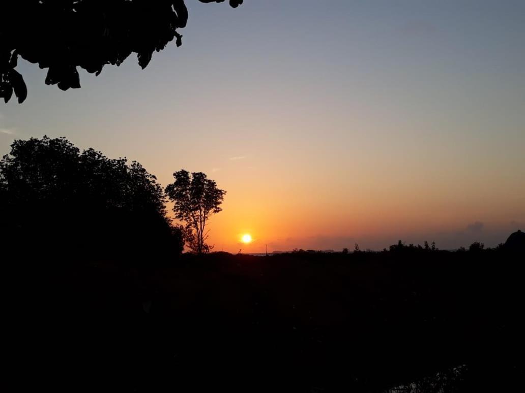 Готель Karimun Lumbung Карімунджава Екстер'єр фото